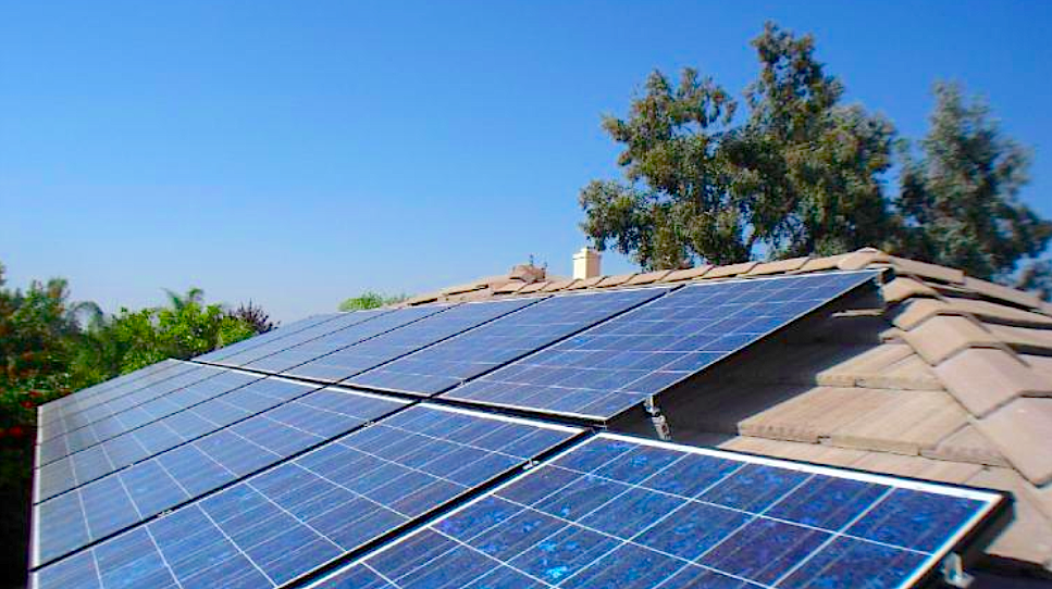 Rooftop solar PV panels (creativegreenius.wordpress.com)